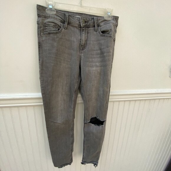 Old Navy Rockstar Skinny Distressed jeans size 6 - Picture 6 of 6